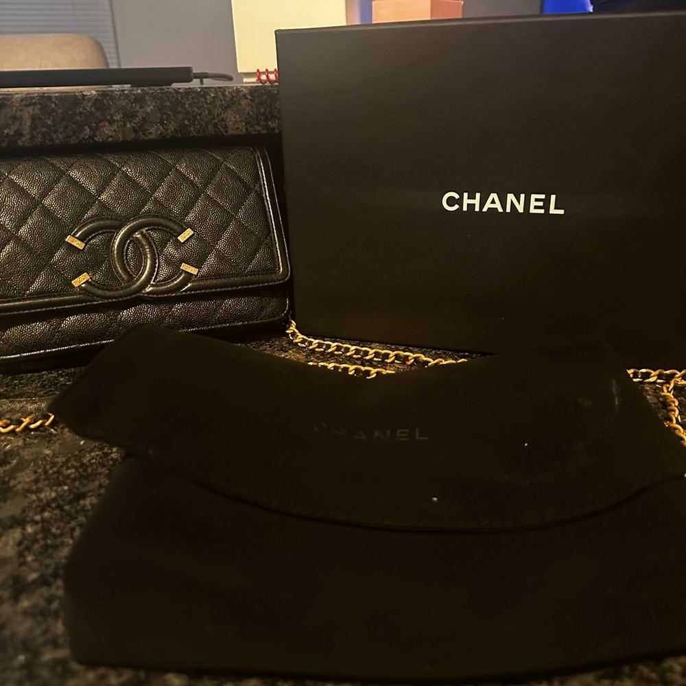 Chanel black crossbody bag - Picture 10 of 10